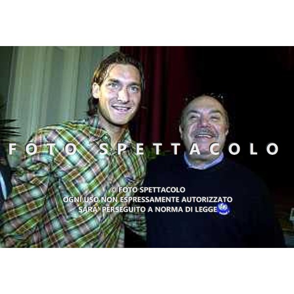 LINO BANFI CON FRANCESCO TOTTI