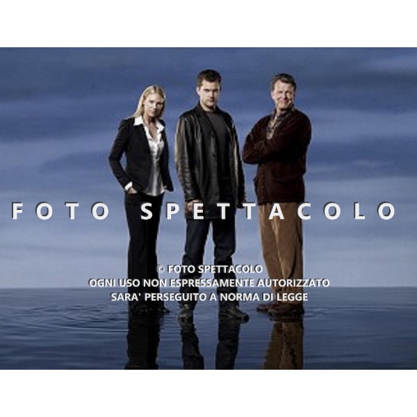 Anna Torv, Joshua Jackson, John Noble