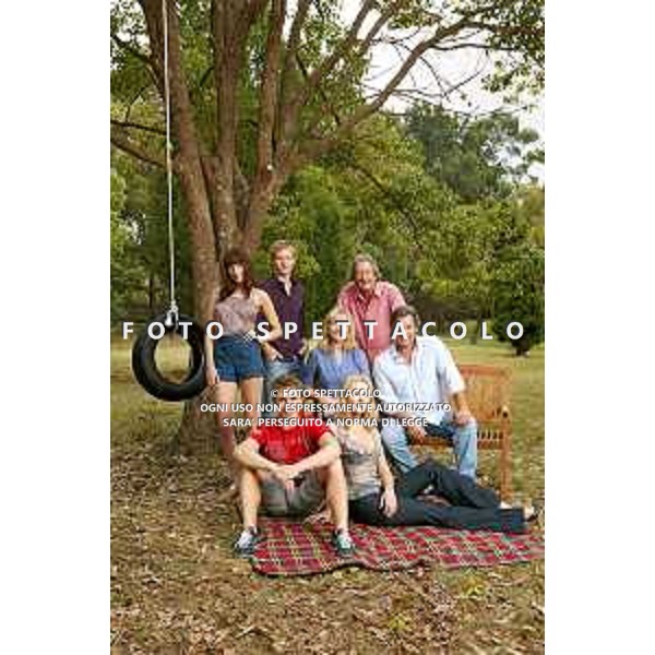 Jessica Mcamee, Angus McLaren, Rebecca ibney, Michael CAton, Erik Thomson, Hugh Sheridan, Jesica Marais