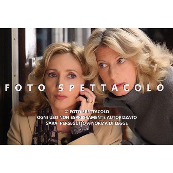 Lunetta Savino, Angela Finocchiaro