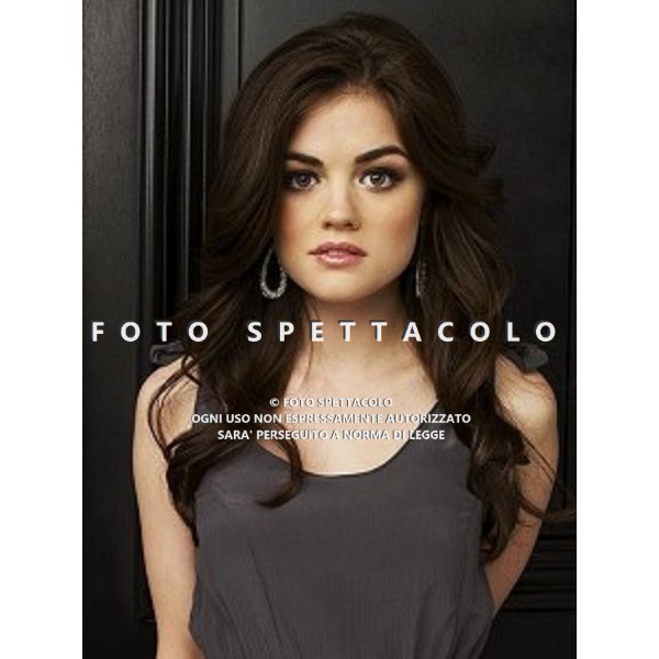 Lucy Hale in una foto promozionale