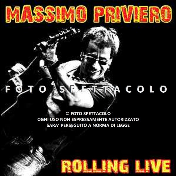 Copertina dell\'album "Rolling Live" di Massimo Priviero