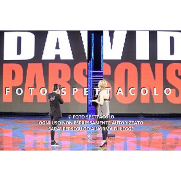 Giulia Pauselli vince contratto con la compagnia David Parsons, Maria De Filippi