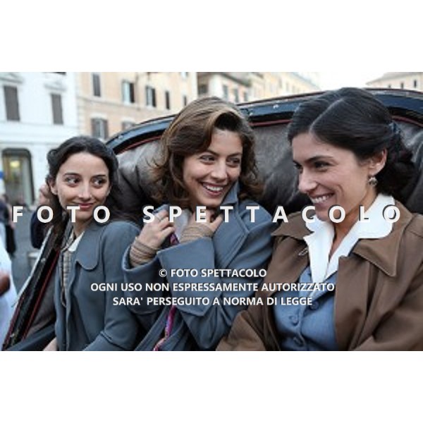 Federica De Cola, Alessandra Mastronardi, Anna Valle