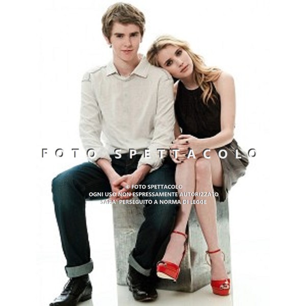 Freddie Highmore, Emma Roberts