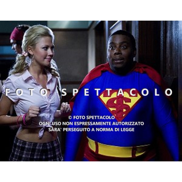 Desi Lydic, Kenan Thompson