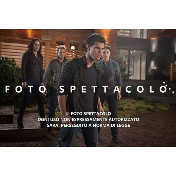 ELIZABETH REASER, PETER FACINELLI, TAYLOR LAUTNER, ROBERT PATTINSON