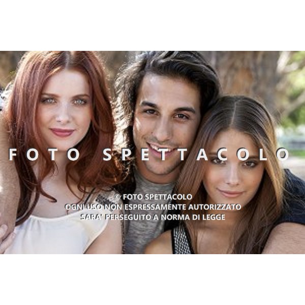 The Tomorrow Series: il domani che verrà - Nella foto: Rachel Hurd-Wood, Deniz Akdeniz e Caitlin Stasey