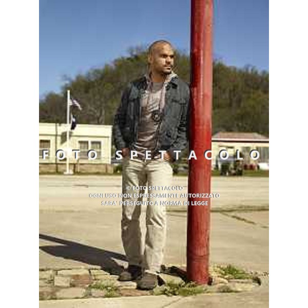 Chase: Amaury Nolasco (Marco). CR: Warner Bros. Television Entertainment