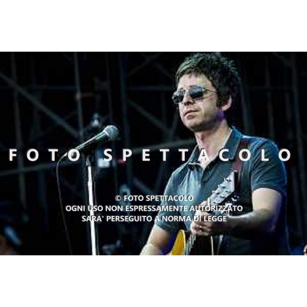 RHO, 05/07/2012 NOEL GALLAGHER\'S HIGH FLYING BIRDS ARENA FIERA NELLA FOTO NOEL GALLAGHER\'S HIGH FLYING BIRDS FOTO:PRANDONI FRANCESCO