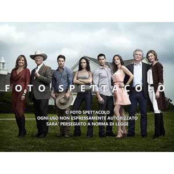 Linda Gray, Larry Hagman, Josh Henderson, Jordana Brewster, Jesse Metcalfe, Julia Gonzalo, Patrick Duffy e Brenda Strong