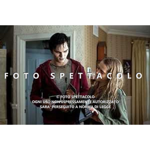 Nicholas Hoult e Teresa Palmer - Warm Bodies ©20th Century Fox