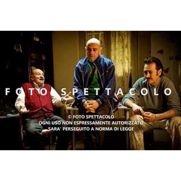 Rolando Ravello, Stefano Altieri e Marco Giallini - Tutti contro tutti ©Warner Bros Pictures Italia