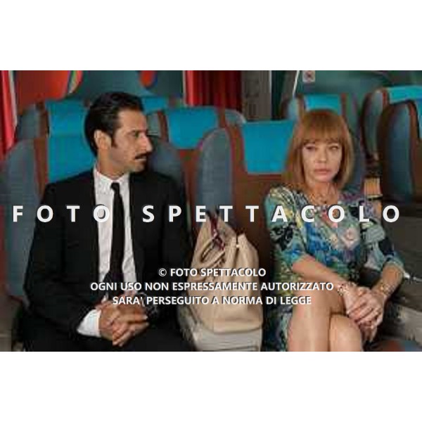 Cecilia Roth e José María Yazpik - Gli amanti passeggeri ©Warner Bros. Italia