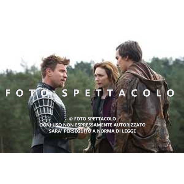 Ewan McGregor, Nicholas Hoult ed Eleanor Tomlinson - Il cacciatore di giganti ©Warner Bros Italia