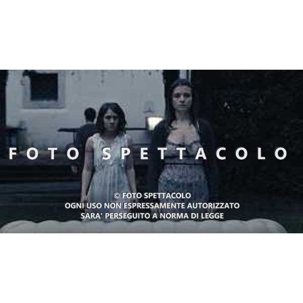 Ilaria Delli Paoli e Valentina Vacca - Esterno Sera ©Microcinema