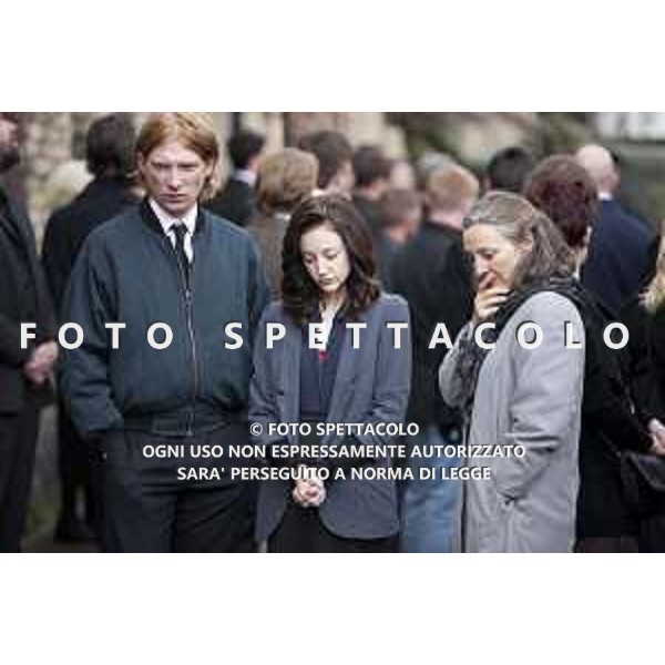 Andrea Riseborough, Domhnall Gleeson e Brid Brennan - Doppio Gioco ©Moviemax