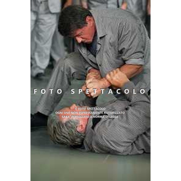 Arnold Schwarzenegger e Sylvester Stallone - Escape Plan - Fuga dall\'inferno ©01 Distribution