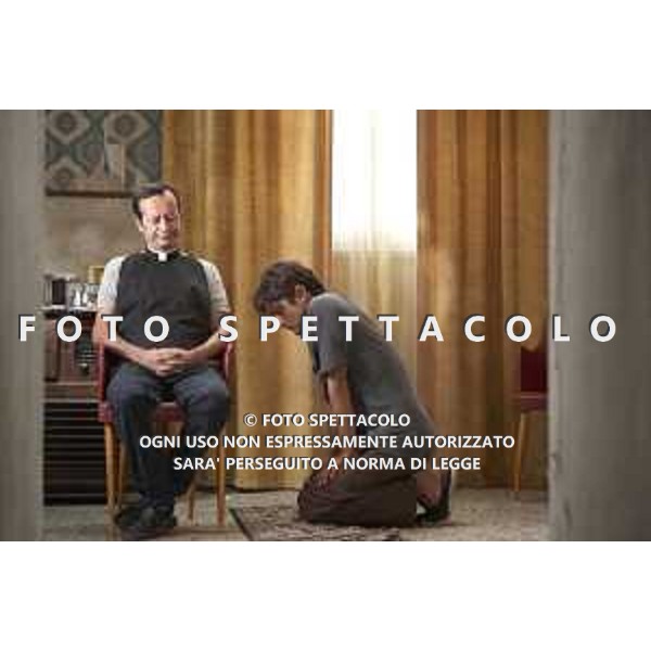 Riccardo Scamarcio e Rocco Papaleo - Una piccola impresa meridionale ©Warner Bros Italia