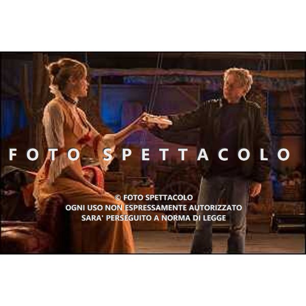 Roman Polanski ed Emmanuelle Seigner - Venere in pelliccia ©01 Distribution