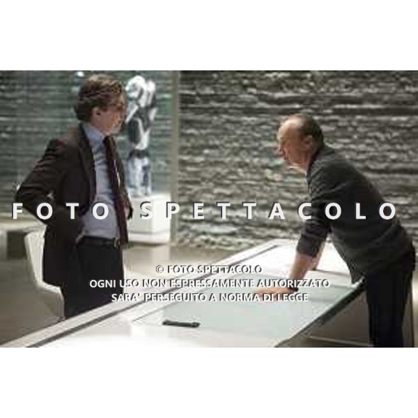 Michael Keaton e Gary Oldman - RoboCop ©Warner Bros