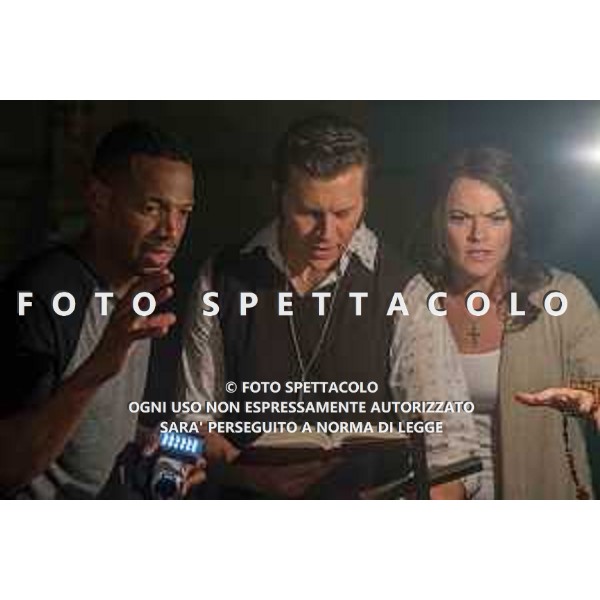 Marlon Wayans, Missi Pyle e Hayes MacArthur - Ghost Movie 2 - Questa volta è guerra ©Notorious Pictures