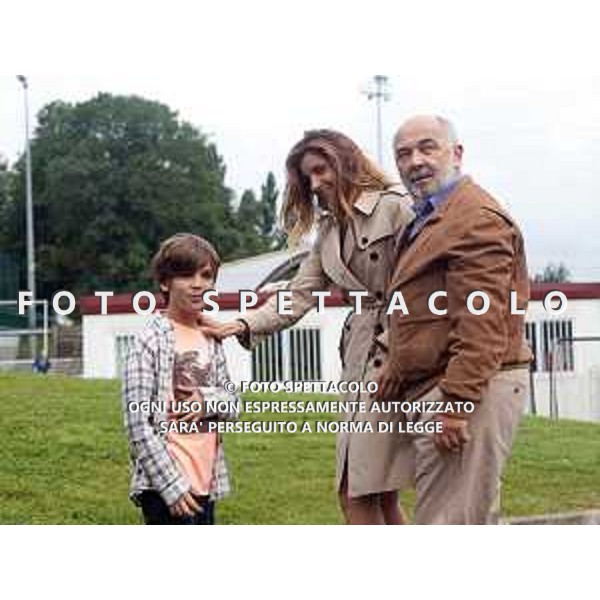 Clotilde Courau, Gérard Jugnot ed Enzo Tomasini - Babysitting ©Eagle Pictures